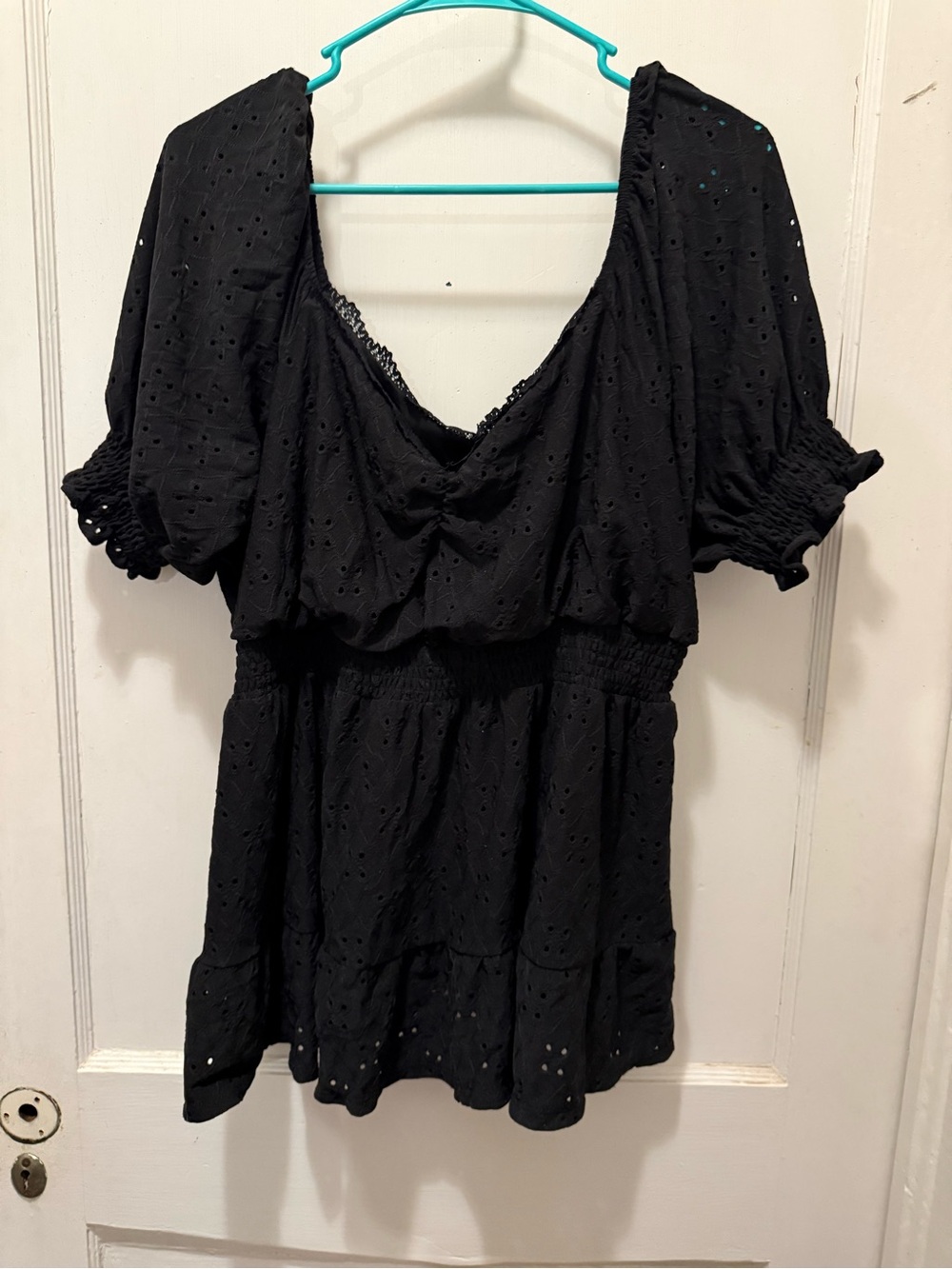 torrid Black Eyelet Puff-Sleeve Tunic Top